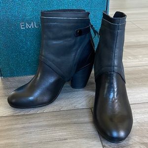 EMU Australia boots